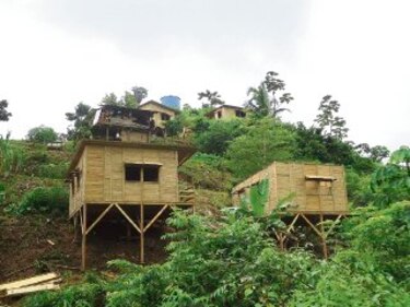 Indígenas exigen nuevas casas