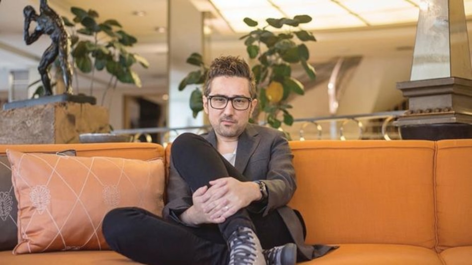 Patricio Pron obtiene el premio Alfaguara