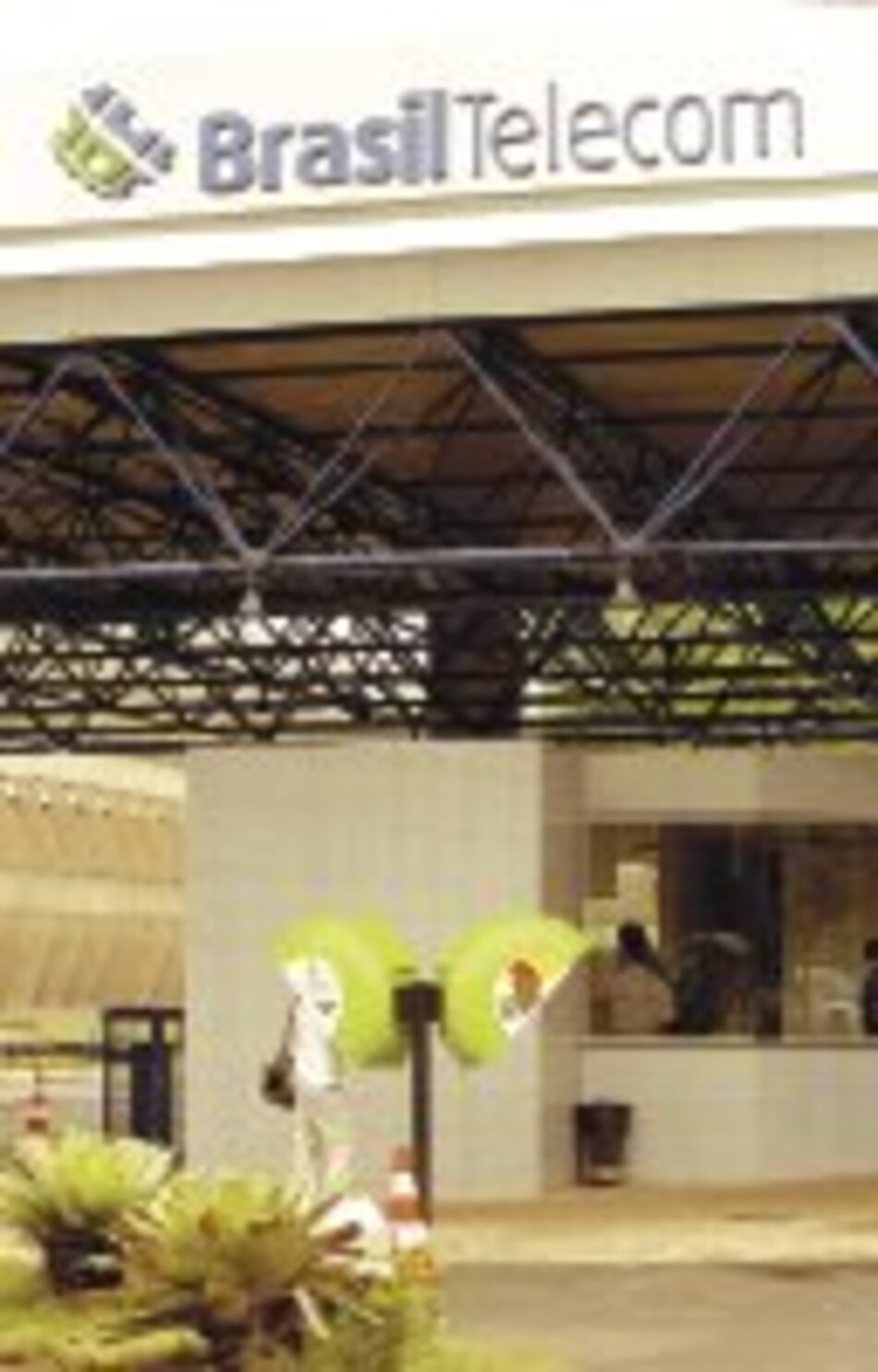 Brasil Telecom presenta denuncias