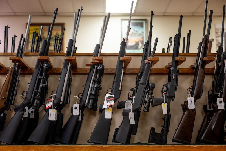 Qué dicen los cargos en Nueva York contra “Fito”, el líder de la banda Los Choneros en Ecuador, sobre la masiva presencia de armas de Estados Unidos en América Latina