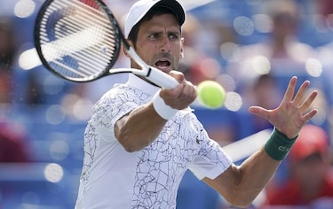 Djokovic vence a Federer en Cincinnati; el primero en ganar los nueve Masters