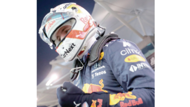 Verstappen consigue la ‘pole’ y acaricia el  título en  la Fórmula Uno; Hamilton acecha