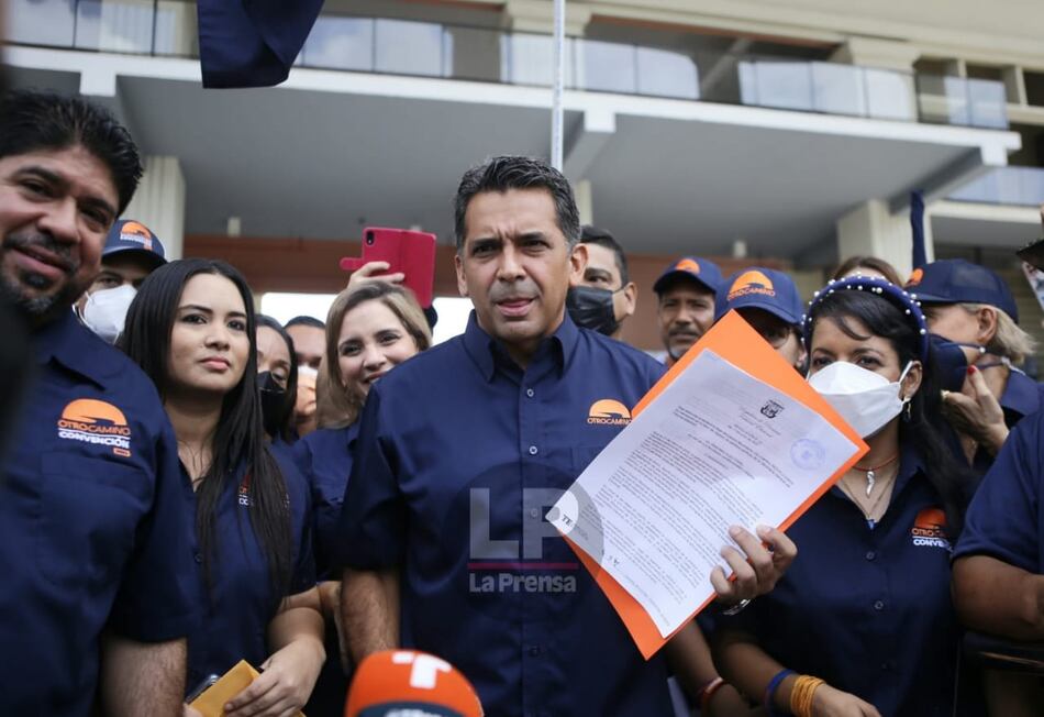 Otro Camino se convirtió en el noveno colectivo político constituido en el país