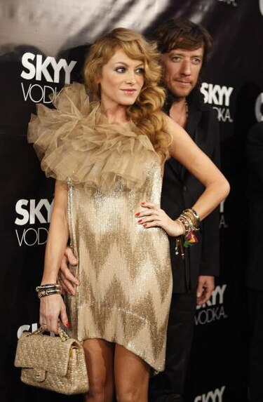 Esposo de Paulina Rubio declara que la demanda es solo por dinero