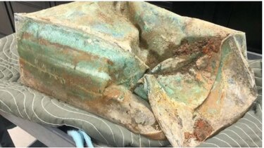 Abren cápsula del tiempo enterrada hace 130 años en Estados Unidos