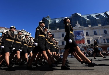 Putin justifica la guerra en Ucrania durante un reducido desfile del Día de la Victoria