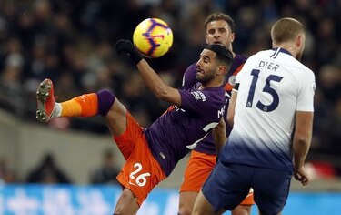Manchester City derrota al Tottenham y es líder