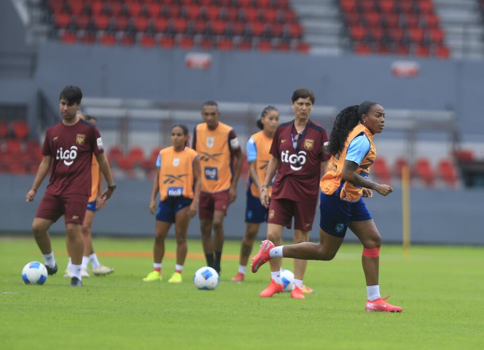 María Is Piñera toma con seriedad los amistosos ante Bolivia  