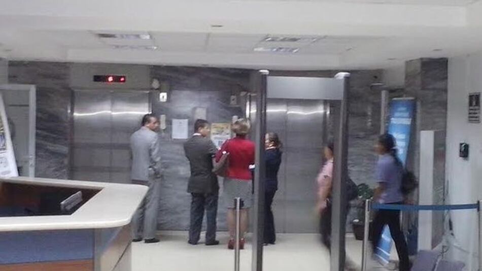 Contraloría detecta ‘posible perjuicio’ en la compra de mochilas