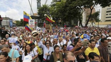 Juan Guaidó llama a no desfallecer en jornada de débiles protestas