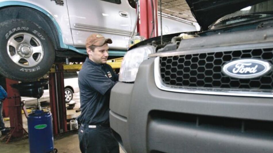 Trump amenaza a fabricantes de autos europeos