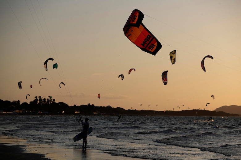 El ‘kitesurf’ entra en Panamá y busca ganar adeptos