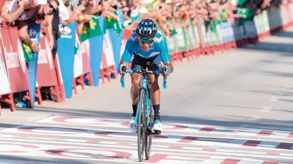 Quintana gana etapa de la Vuelta, Superman cede