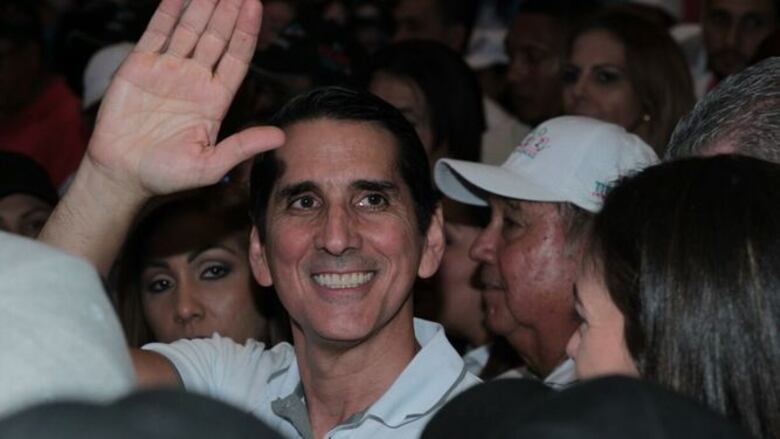 Rómulo Roux arrebata la presidencia de Cambio Democrático a Ricardo Martinelli