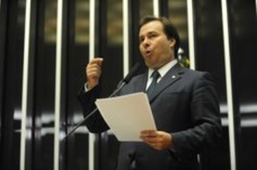 Aliado de Michel Temer asume como jefe de Diputados en Brasil