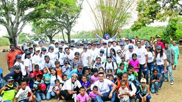 Grupo Piazza y Grupo Esmo, en el Día de las buenas acciones 2015