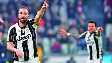 Juventus golea y es más líder