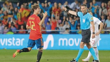 España no pasó del empate a un gol con su similar de Suiza
