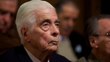 Ex general argentino apodado La Hiena suma 10 condenas perpetuas