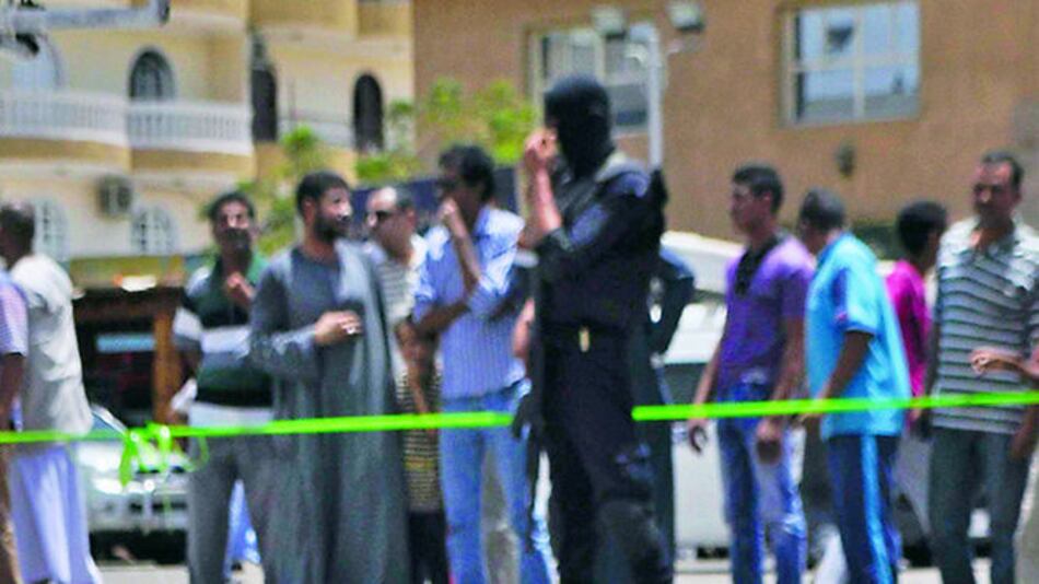 Suicida atenta contra templo en Luxor