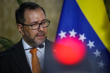 Venezuela y Argentina en disputa por avión incautado