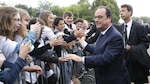 François Hollande y Julie Gayet coinciden por primera vez en un acto oficial