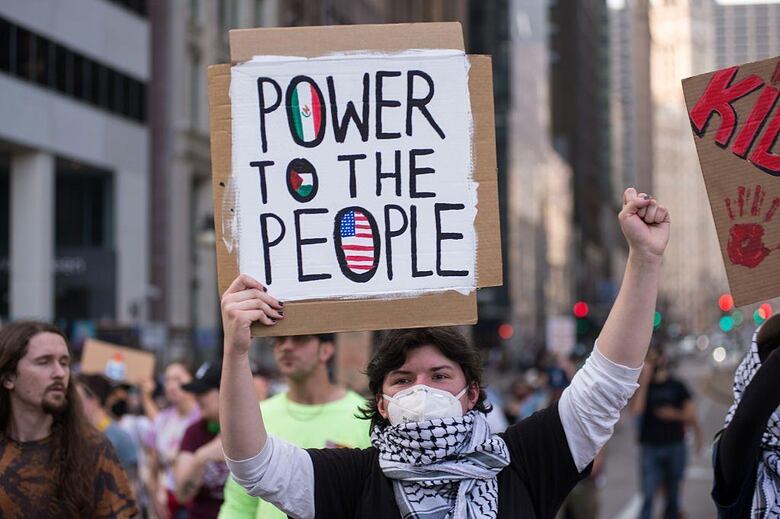 Las protestas contra ICE por las redadas migratorias se extienden de Los Ángeles a otras ciudades de Estados Unidos