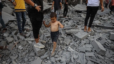Israel asegura que se han lanzado más de 1,000 palés con alimentos sobre Gaza desde julio