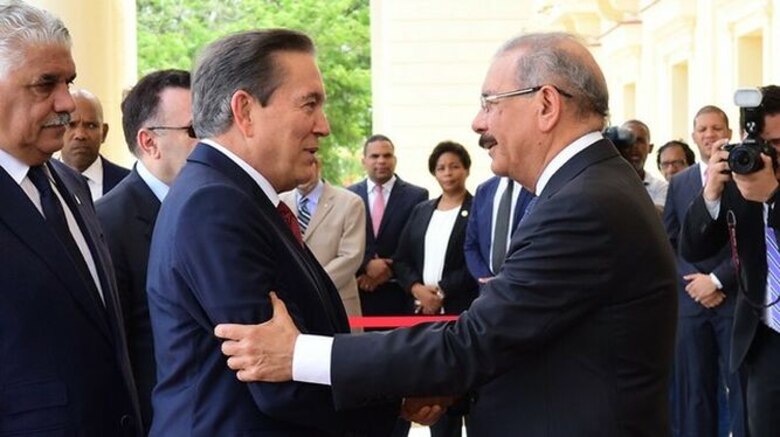 Cortizo viaja a la República Dominicana para conocer programas del gobierno de Danilo Medina