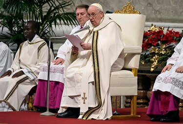 El papa Francisco alerta contra la ‘sedación’ del consumismo en la misa de Reyes Magos