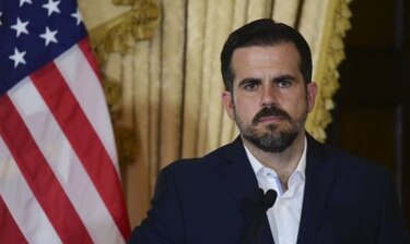 Renuncia el gobernador de Puerto Rico tras 12 días de protestas masivas