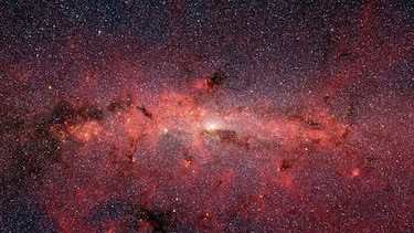 El extraordinario hallazgo de azúcar en el espacio y qué pistas revela sobre el origen de la vida