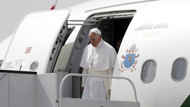 El papa Francisco llega a El Cairo