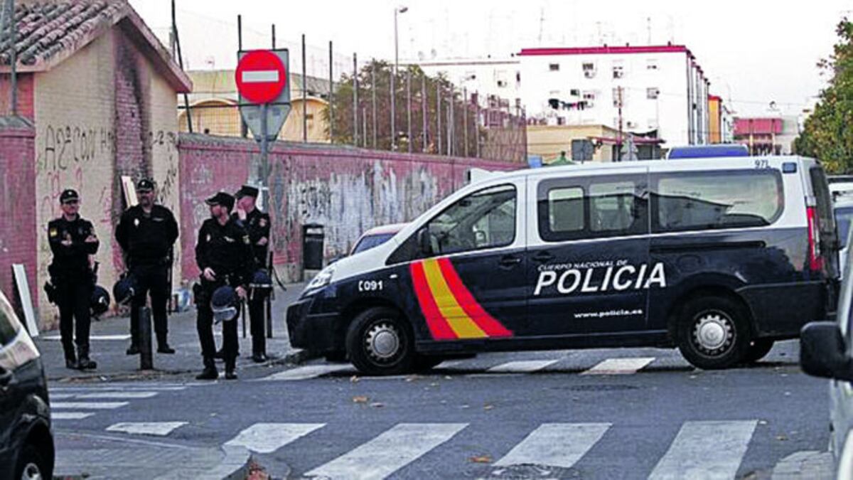 La falta de escolaridad se ha vuelto un problema endémico en un barrio de condiciones precarias. En Los Pajaritos, 7 de cada 10 jóvenes abandonan la escu