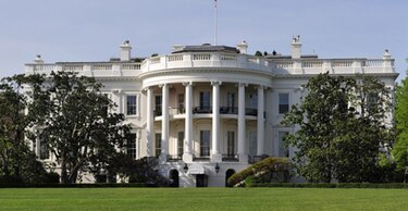 Arrestan a intruso en terrenos de la Casa Blanca: CNN