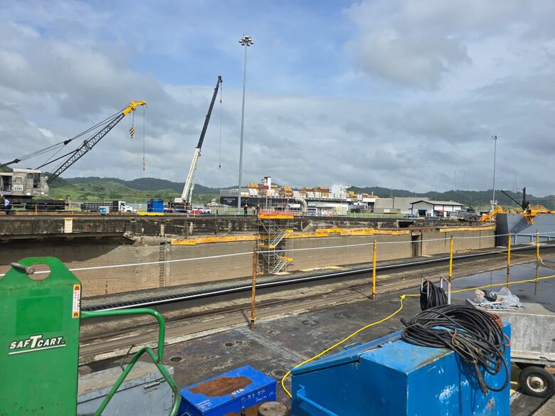 Así mantienen viva una esclusa centenaria