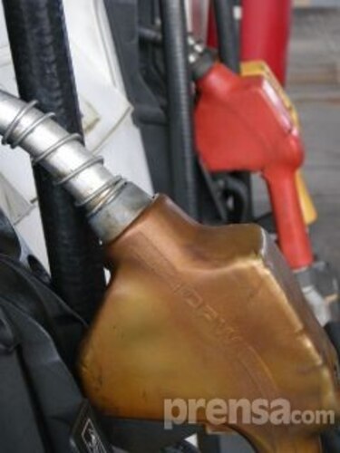 Precio de los combustibles subirá hasta 12 centésimos