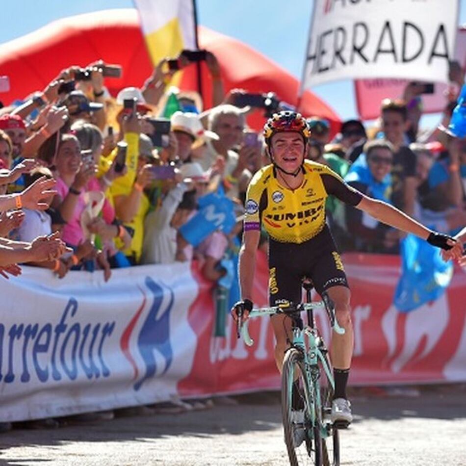 Kuss gana la etapa de Vuelta a España, Roglic aguanta en el liderato