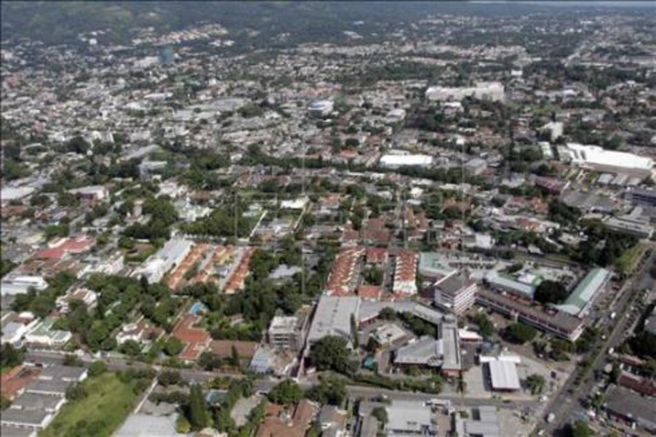 El Salvador cancela la alerta de tsunami tras sismo de 7.4 grados