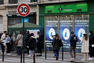 OMS: Más de la mitad de los europeos habrá contraído Ómicron de aquí a dos meses