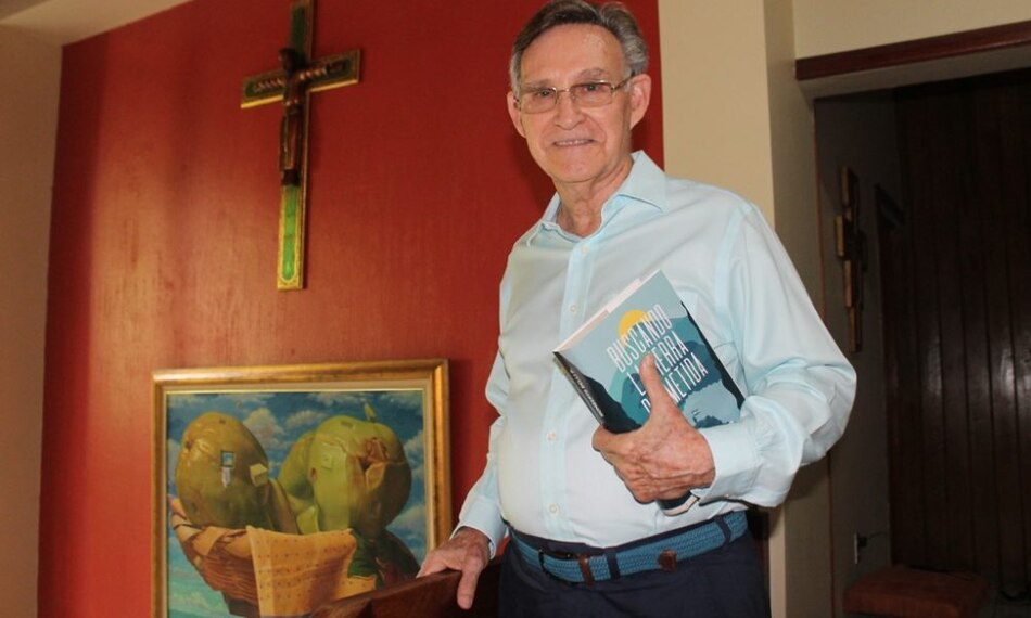 Hermano de poetisa Gioconda Belli sale de Nicaragua tras orden de arresto