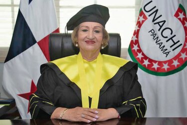 Reacción: Duras críticas a la rectora de la Unachi