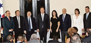 Salida de Joseph Stiglitz y Mark Pieth sorprende a Roberto Artavia