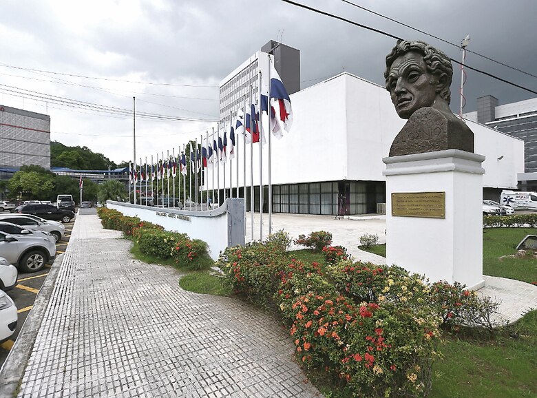 Confirmado: la Asamblea Nacional cerrará con gastos de unos $1,000 millones en cinco años