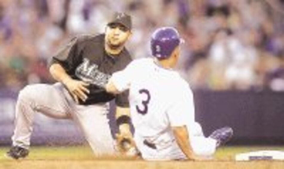 Josh Beckett y los Marlins dominan a los Dodgers