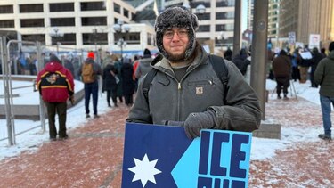 ‘Esto es aterrador’: la conmoción y la rabia de los residentes de Mineápolis tras la muerte de otro manifestante a manos de agentes federales
