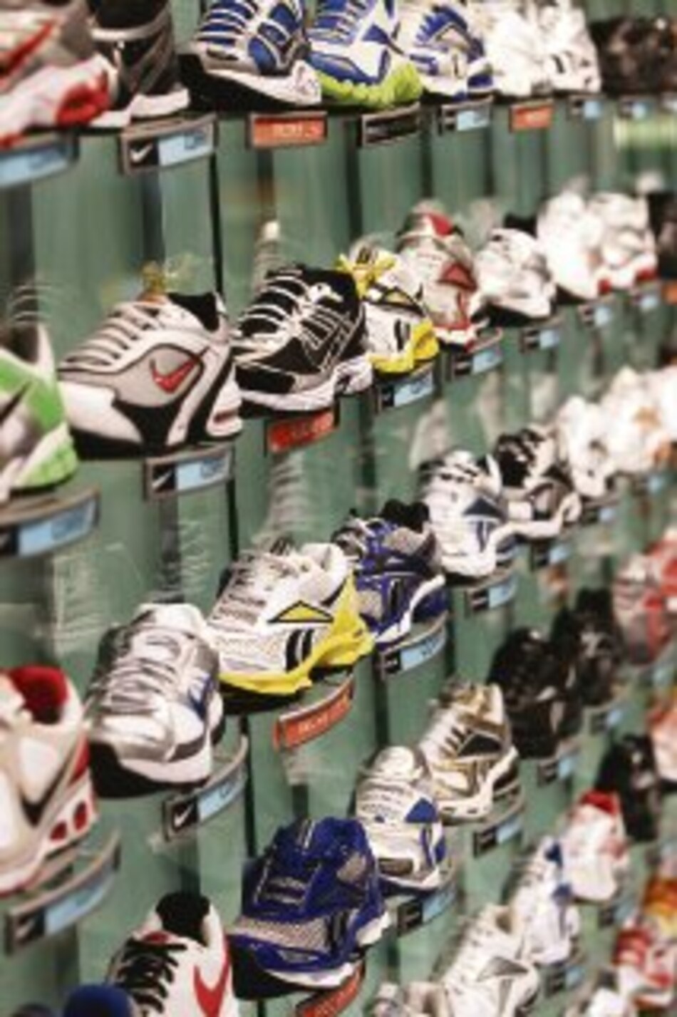 Zapatillas: al trote de cambios y ventas