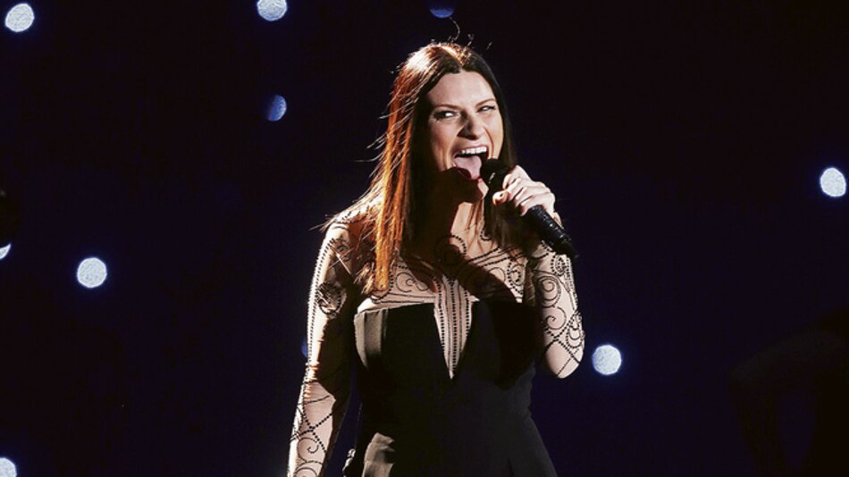 La cantante italiana Laura Pausini triunfó en el istmo