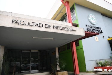 UP lidera el último examen certificación en medicina con un 98% de aprobación