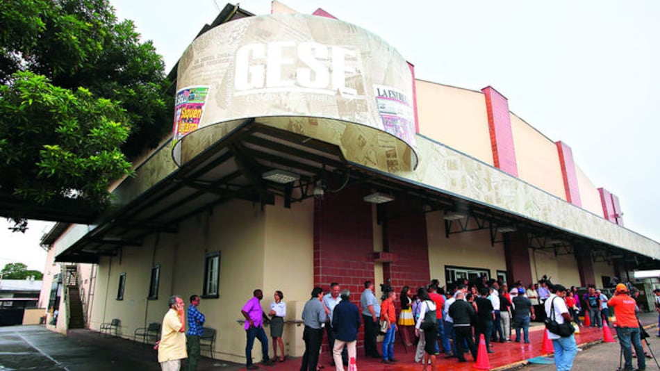 Solidaridad con ‘La Estrella’ y ‘El Siglo’